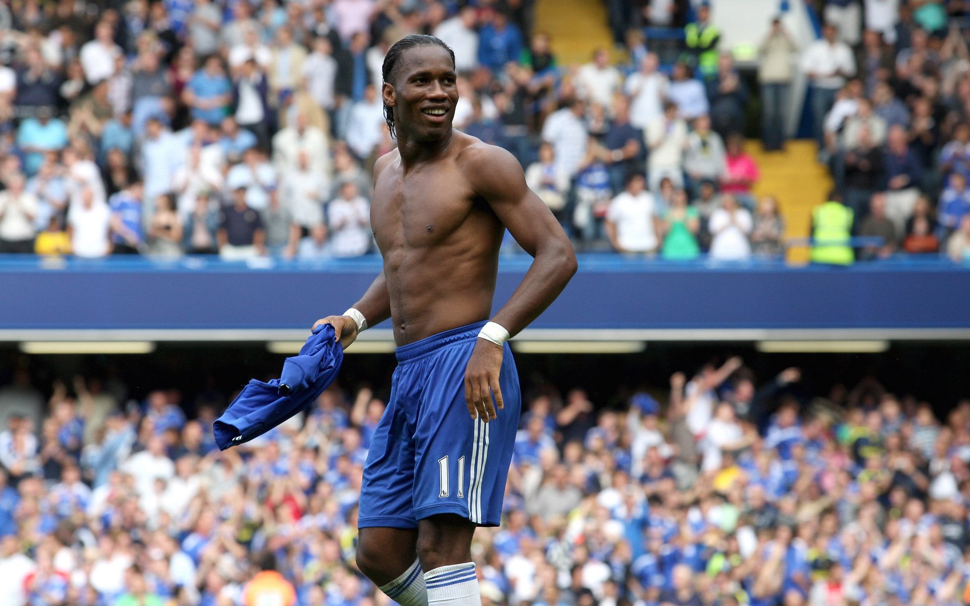 九游官网-斯坦力城前锋再现绝杀威胁，对手束手无策，斯坦利岛